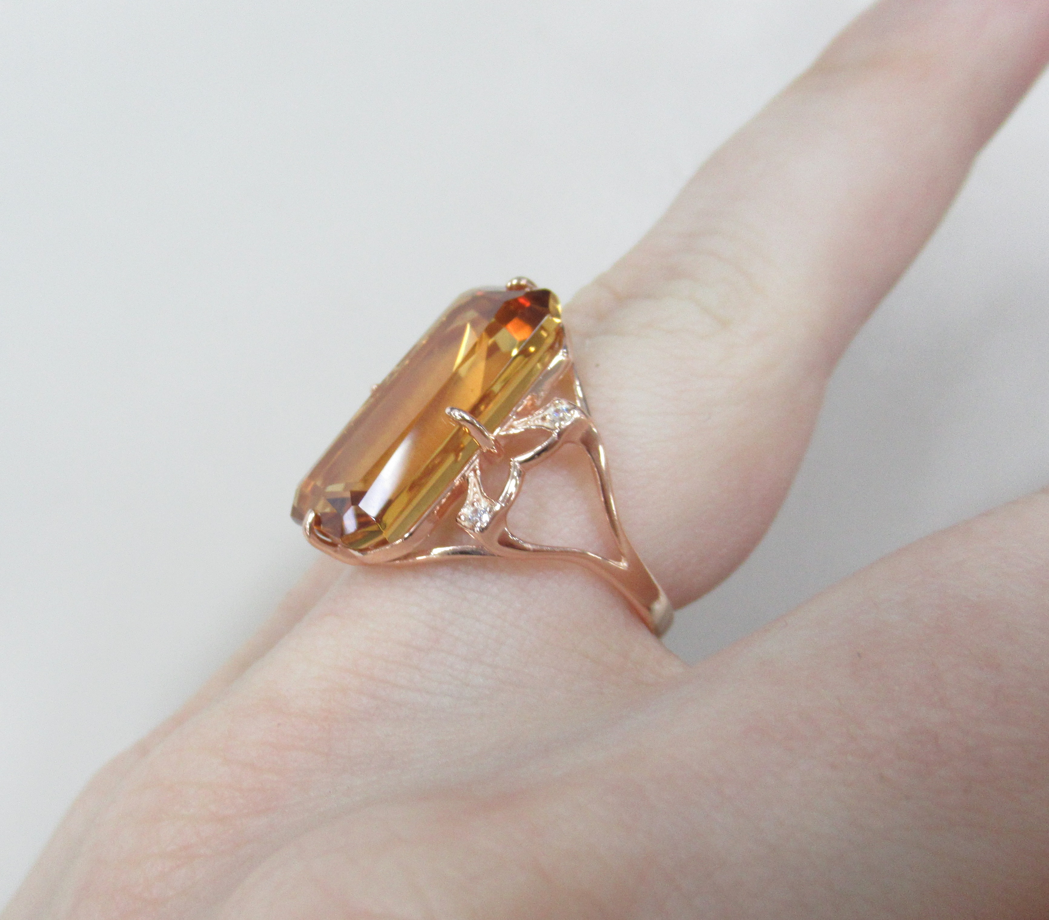 Серебряное кольцо с цитрином